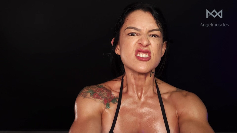 Angelmuscles: Nesoutěží. Ona dominuje