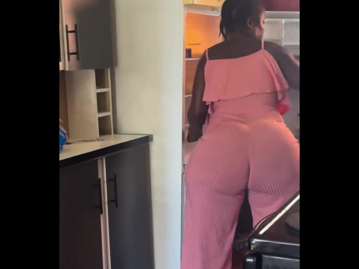 Poppa's Sweet Summer Butter Ball: Aunty Did Not Know I Was Filming Her Clean up