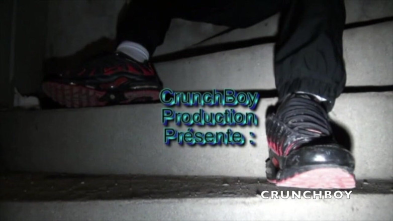 Sneaker gay: Підкорення кросівок Xtrem з приниженням ніг