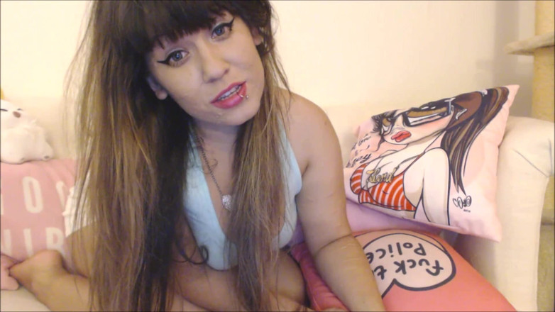 Carmita Bonita: In Love with Your Stepsisters Ass