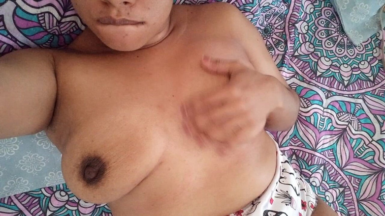 PATY PATY: Настоящий Пасо в Мексике! Латина с большой задницей массирует ее вкусные сиськи