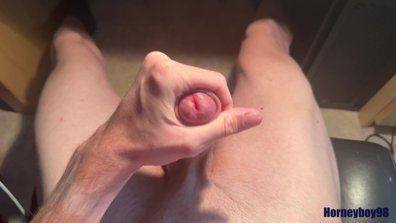 Horneyboy98: Twink in Home Office Wixt zijn lul en spuit