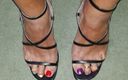 Pauline Sue: Crot di kakiku dengan sepatu hak tinggi.