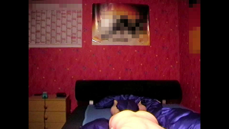 Mark Hannes: Cama joroba, masturbación