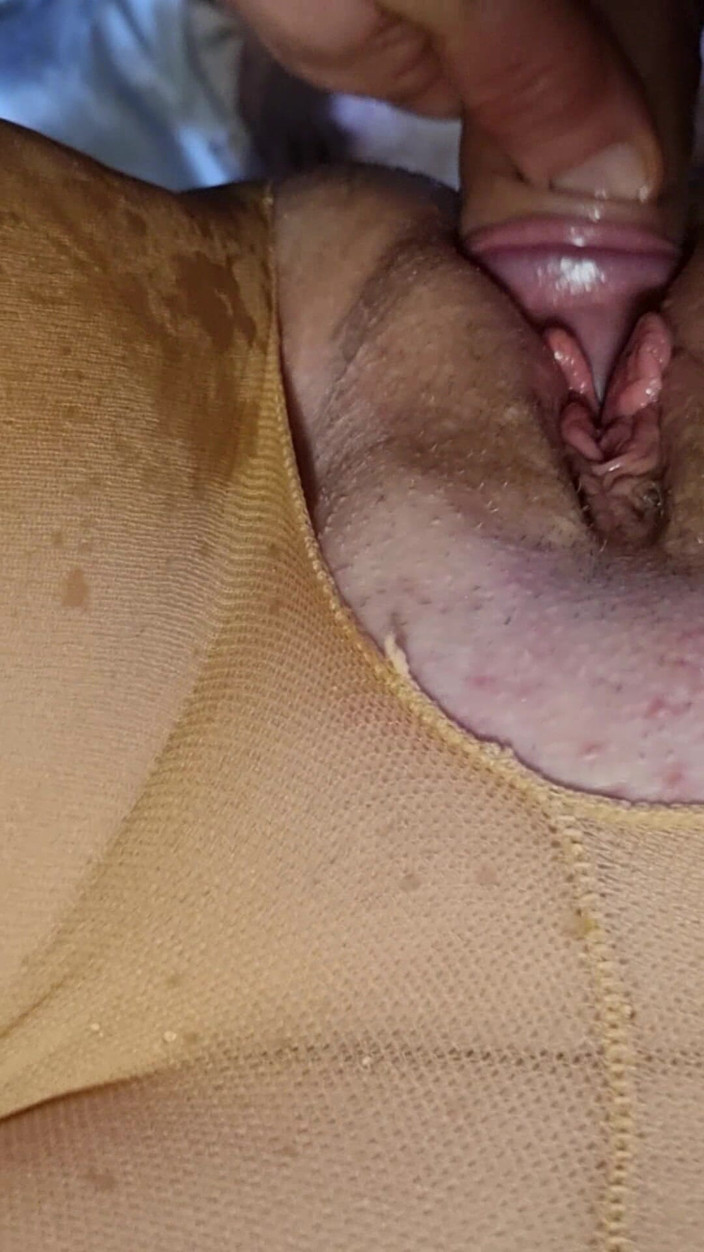 Julie Cunningham: Close up Gushing Watersports - Shaved Cunt Soaked by Hardwood’s Cock