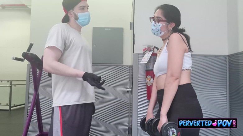 Perverted POV: Onlyfans model gets content from guy at gym