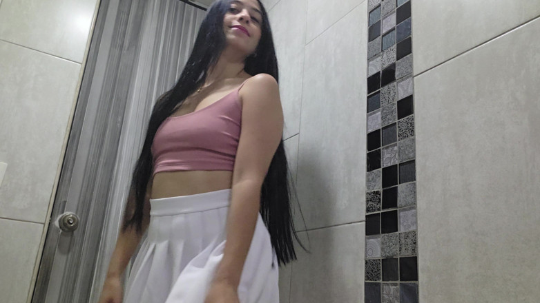 alexia twerk videos: White Skirt Try on Haul
