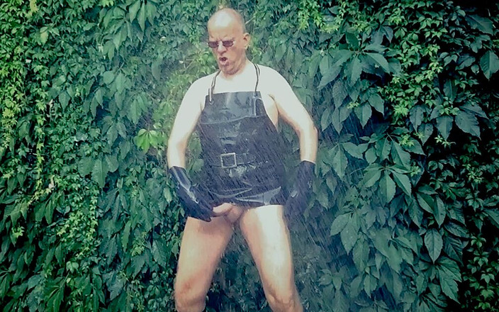 GERMANE_XL: Nadržený gumový zahradník 7