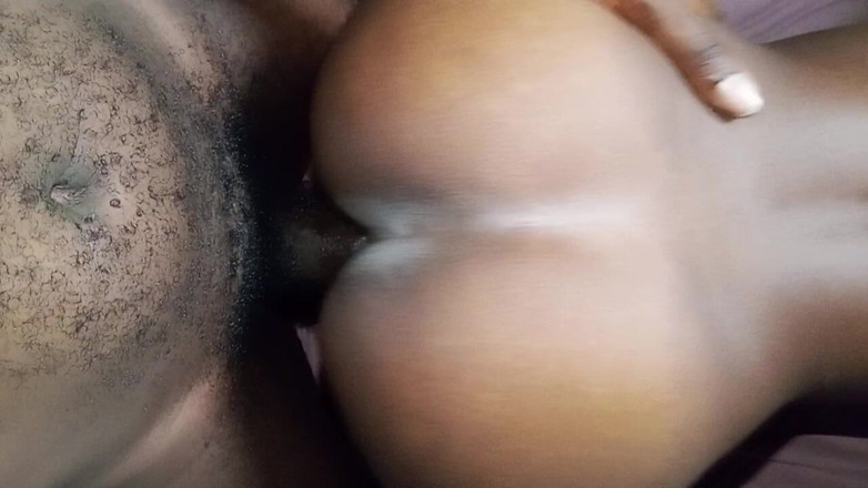 Babygood: Une Mamie Se Fait Étirer La Chatte Par Son Vieux Fils...