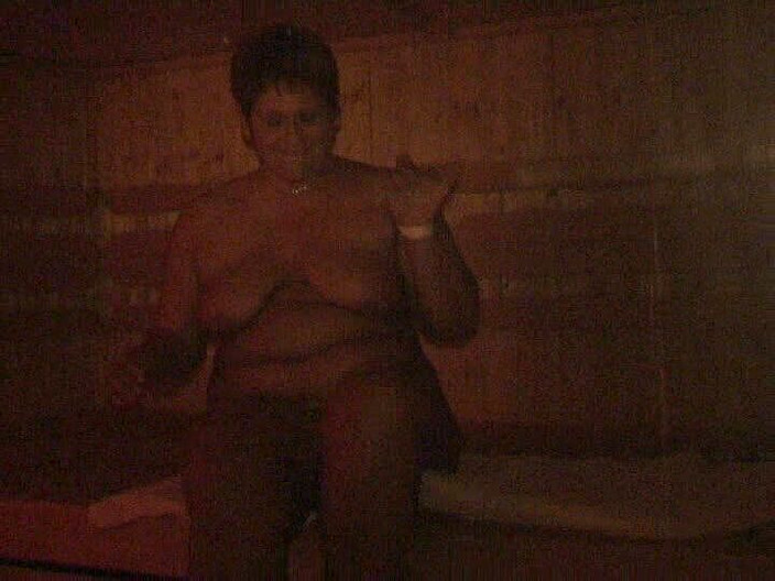 Anna Devot: Annadevot - Bastu medan filmfesten