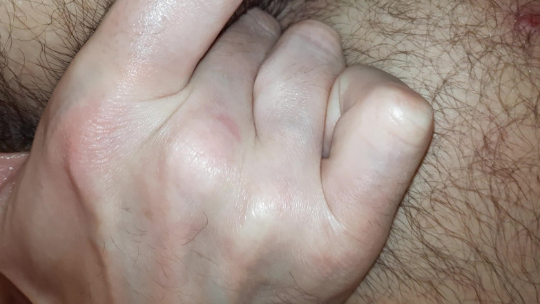 Marshall-Zeitung: Locked in the bathroom, I fucked myself of my fingers...