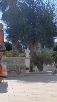 Selena's Outdoor Posing and Sex in Heels