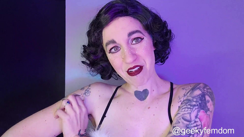 Geeky Femdom: Vakantie sperma etende cuck