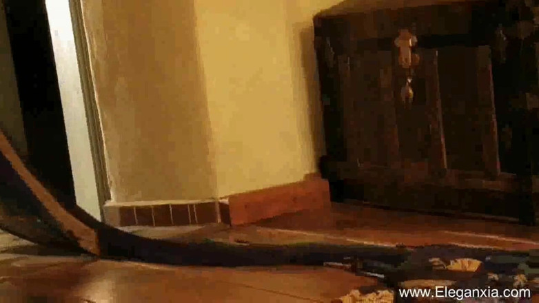 Eleganxia: Sexy Indian shows off her perfect natural body