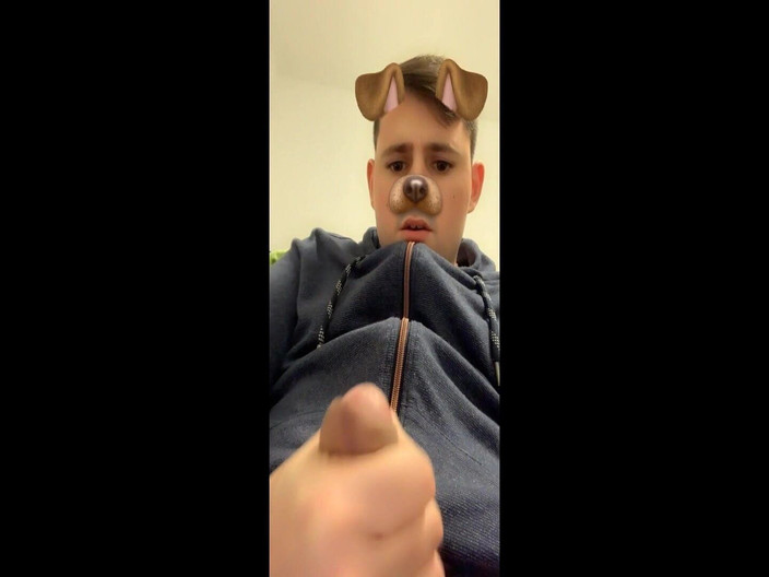 Twinkboy82: 德国 Twink 男孩撸管