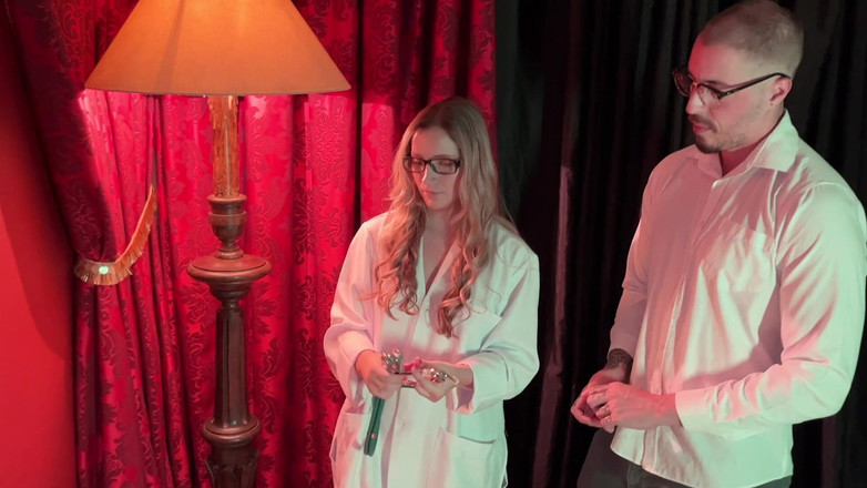 Quente club: Paulo复活了闻起来的阴户！