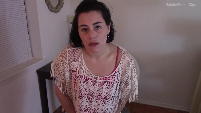 Natalie Wonder: Nevlastní dcera zmenšuje nevlastního otce na velikost a pomstí se