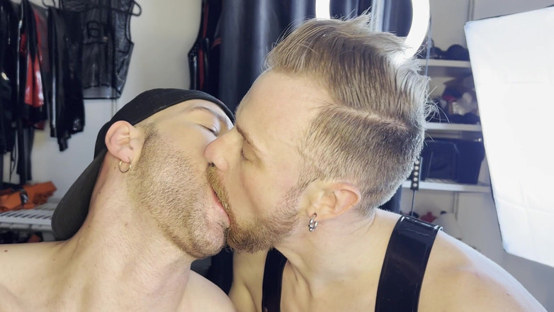 Latino4cumsluts: Double Cock, Double Sténání: Mrdková děvka použitá dominantními topy