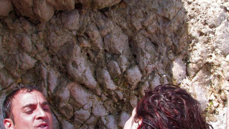 Hot Euro Girls: Very loose slut dp at the beach