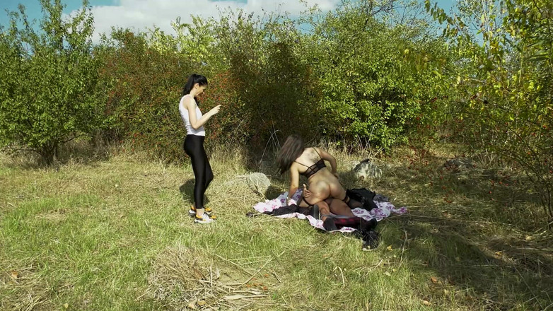 DEUTSCHLAN PORNO XXX: 3Pディープスロート、巨大なペニスファック射精コンパイルを共有するホットベイビー