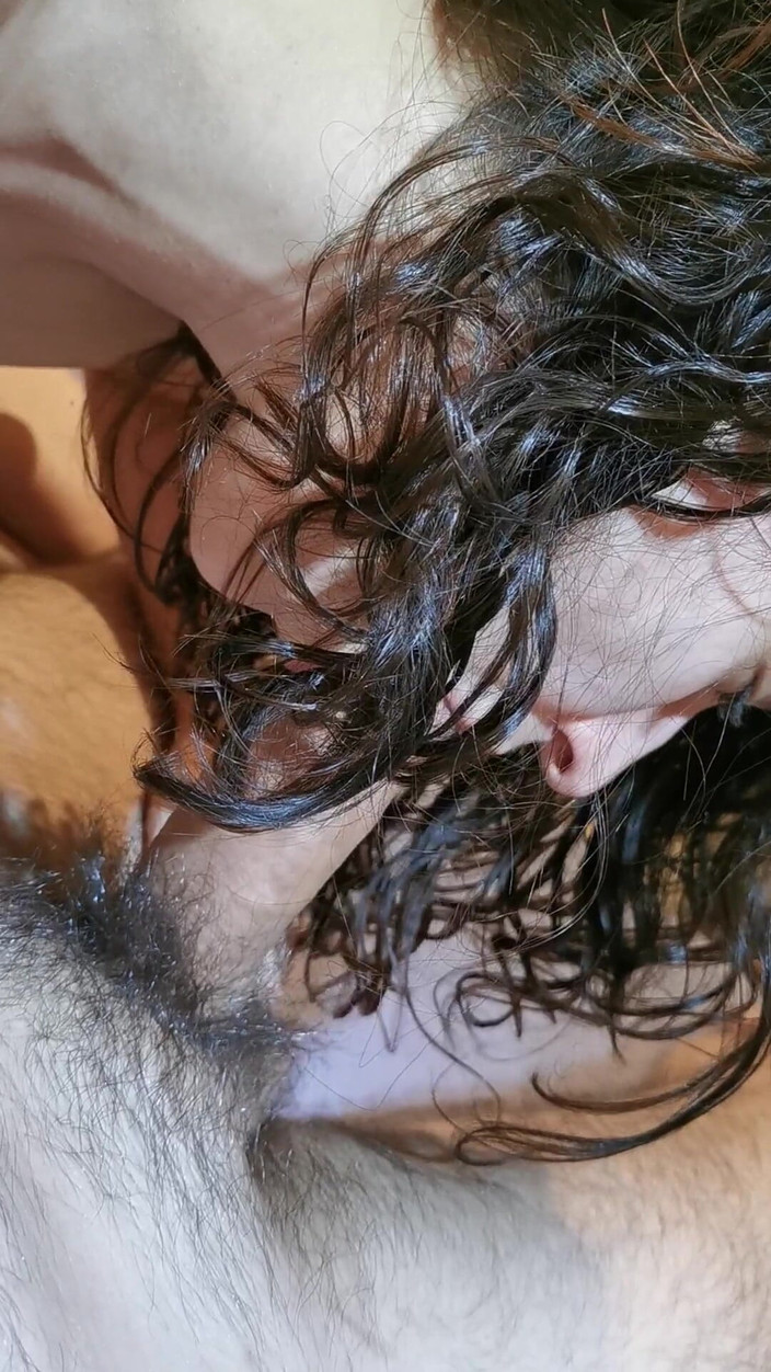 Akasha7: Muie uimitoare și videoclip cu sex oral adânc în gât, sper că...