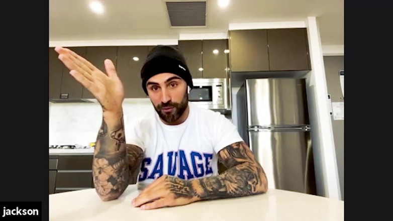 Pillow Talk: jackson O'doherty zieht sich nackt aus und enthüllt schlafzimmergeheimnisse