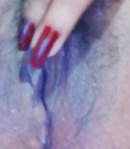 Roseminia: Close up fingering of nice pussy