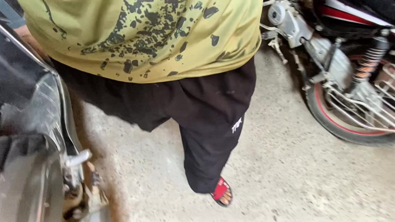 Shonai: Eu gostei de ver a bunda de Bhabhi no caminho...