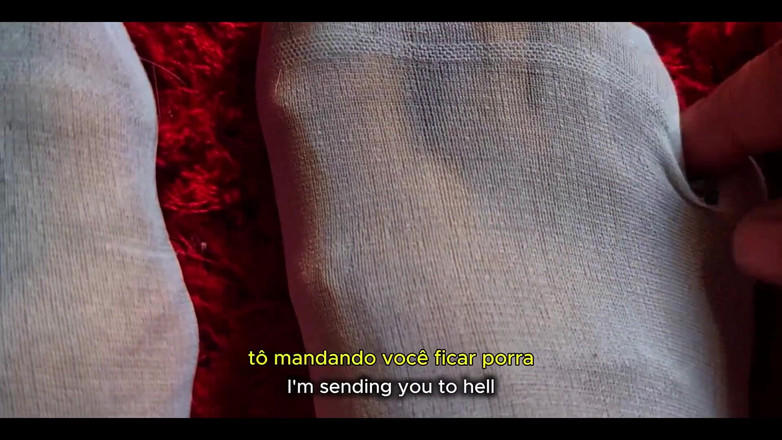 Espuleta Maia: La crudele gigantessa ordina al suo omo infelice di annusare...