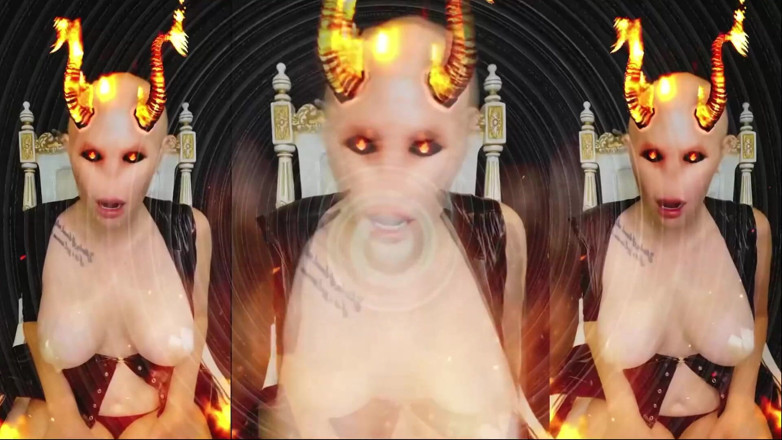 Goddess Misha Goldy: 나는 너의 음탕한 새로운 종교이자 약한 순종적인 마음 안에 있는 새로운 어두운 신이다!