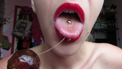 Cuteblonde666: Oral fixation of my licking sweet close up custom video