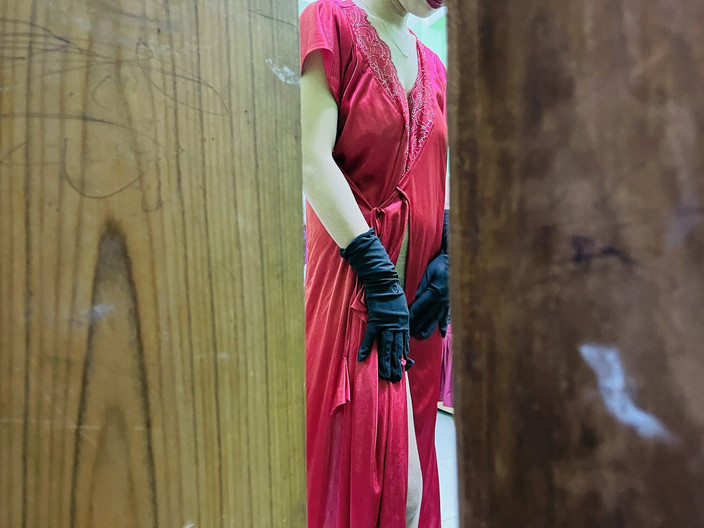 Riya Chowdhury: Minha indiana sexy troca de vestido e mostra seus peitos...