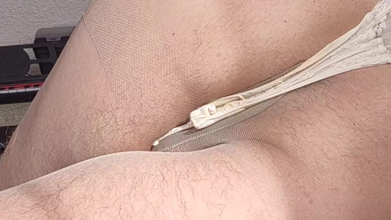 SavageHeater59: 我穿着蕾丝连体衣的可爱小屁股