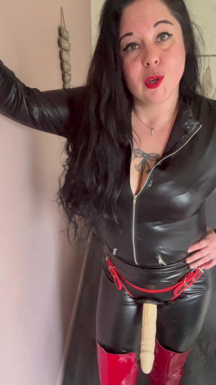 Maitresse Clara: 8 jam di bawah arahan saya...