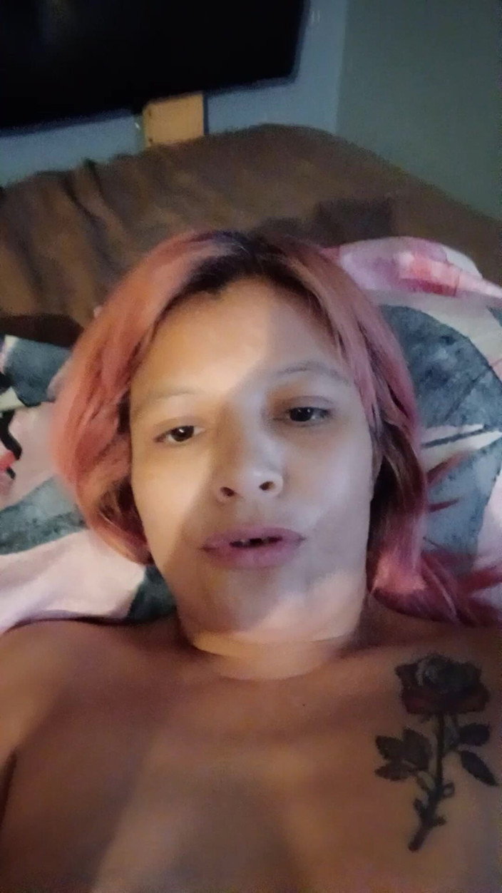 Lusi: Sie liebt es, sich mit ihrem riesigen denken an ihren...