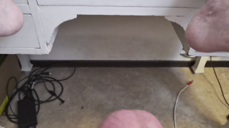 Pellefnatt: Můj Přítel Sedí Na Židli A Hraje Si S Svým Penisem...