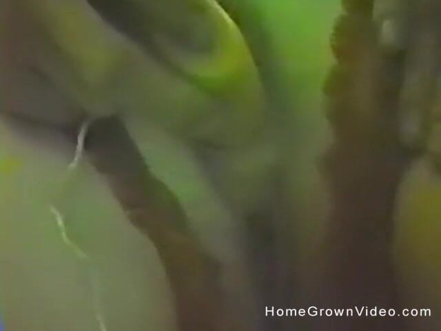 Homegrown Solo Babe: Hot babe loves anal pleasure