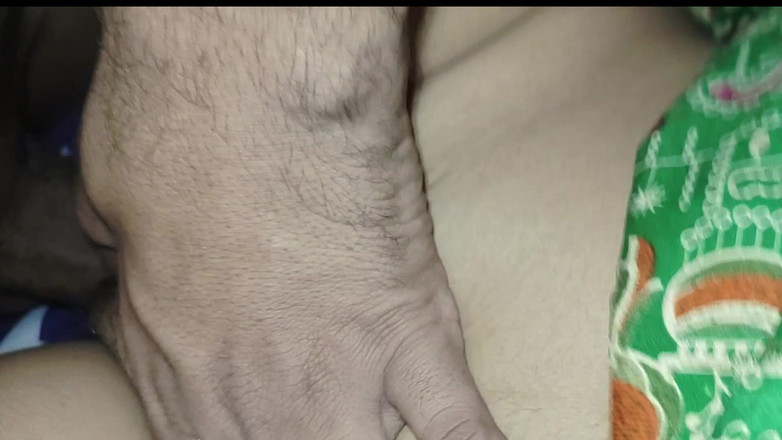 Desifukraa: 다른 자세로 내 여동생을 따먹어