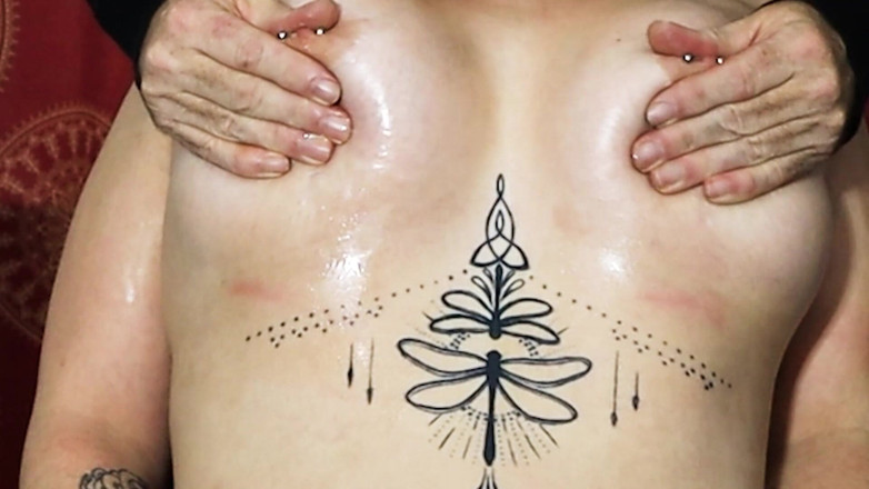 Vibra King Video: Raven Gets Her Tits Oiled