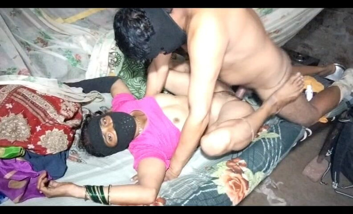 Kumari1996: Curul mătușii se fute în stil de la sat