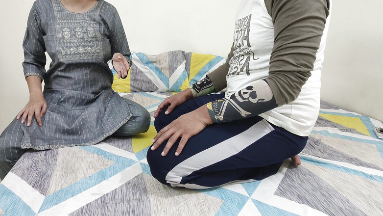 Hornycouple149: 裸体继妹