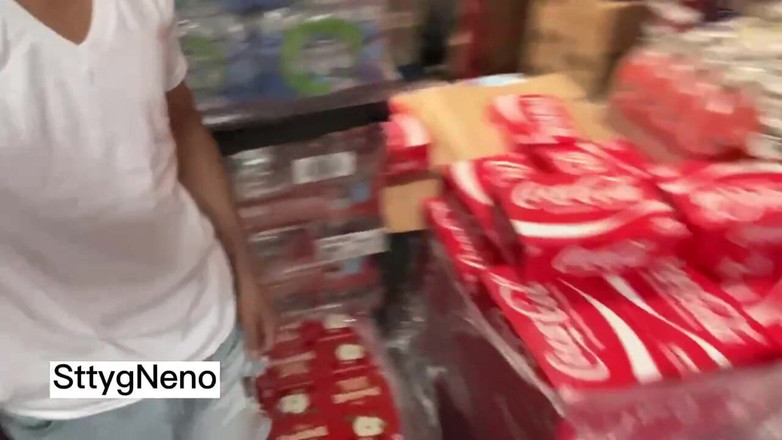 Xooshua (xblue18): デカチンの見知らぬ男と職場でファック