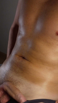 Atenção - barriga macia e punição profunda no umbigo