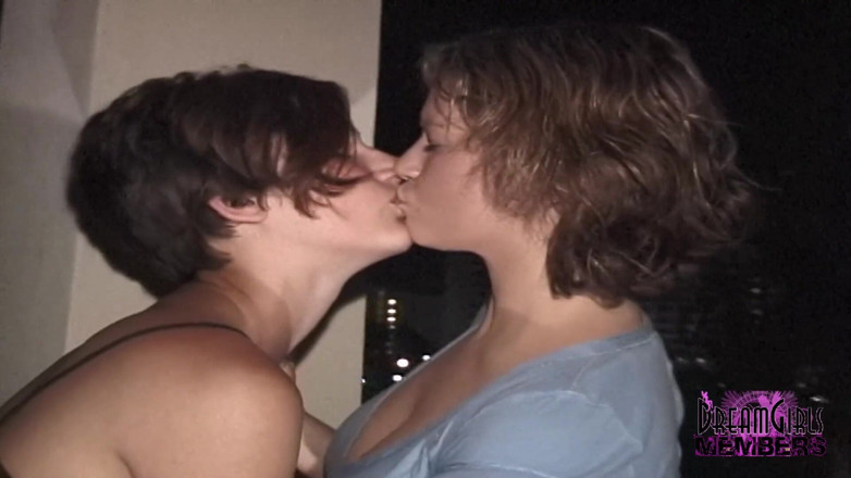 Dream Girls: Girls fucking on spring break