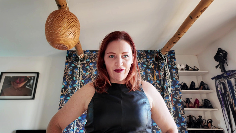 InannaJustice: Guante de cuero provoca