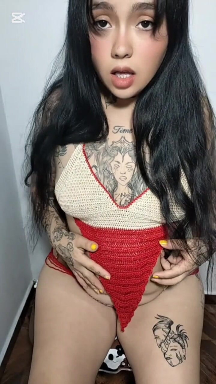 Dalyla: Saya berhisap dalam telanjang awak