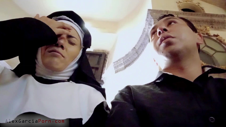 Alex Garcia Porn: Ccbh Suora Raymunda si diverte nella sua stanza con una...