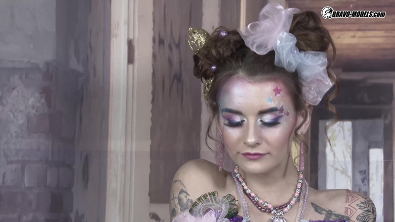 Bravo Models Media: 423 - Licorne Adelle