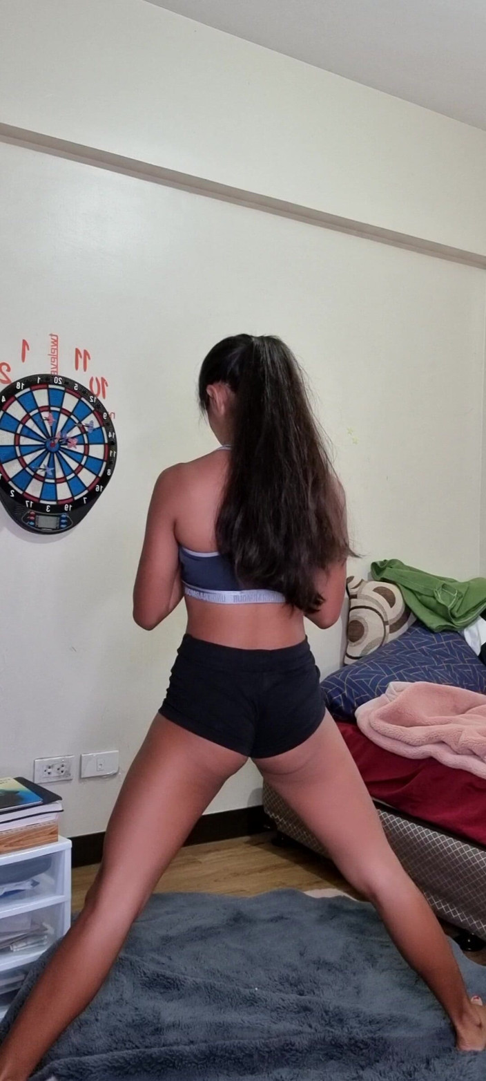 creamberryfairy: 4 Set of Squats