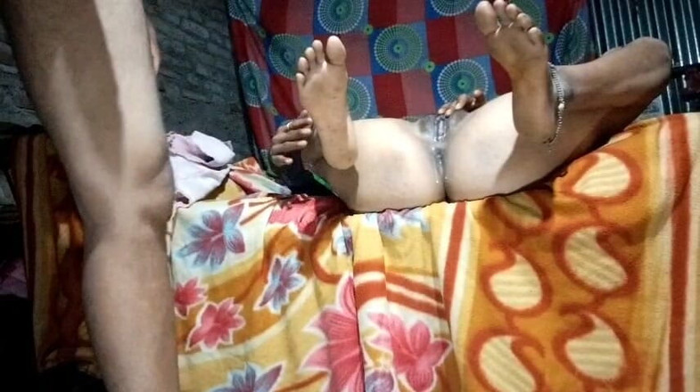 KMM: Desi shayari'ye yenge evde geceleri seks yapıyor